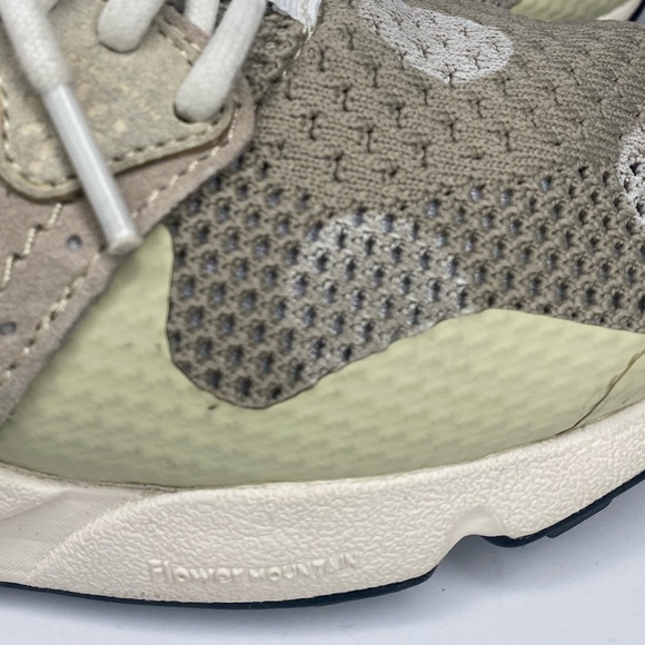 Flower Mountain Anthropologie Neutral Polka Dot Sneakers Trainers Sz 6.5 - Picture 7 of 10